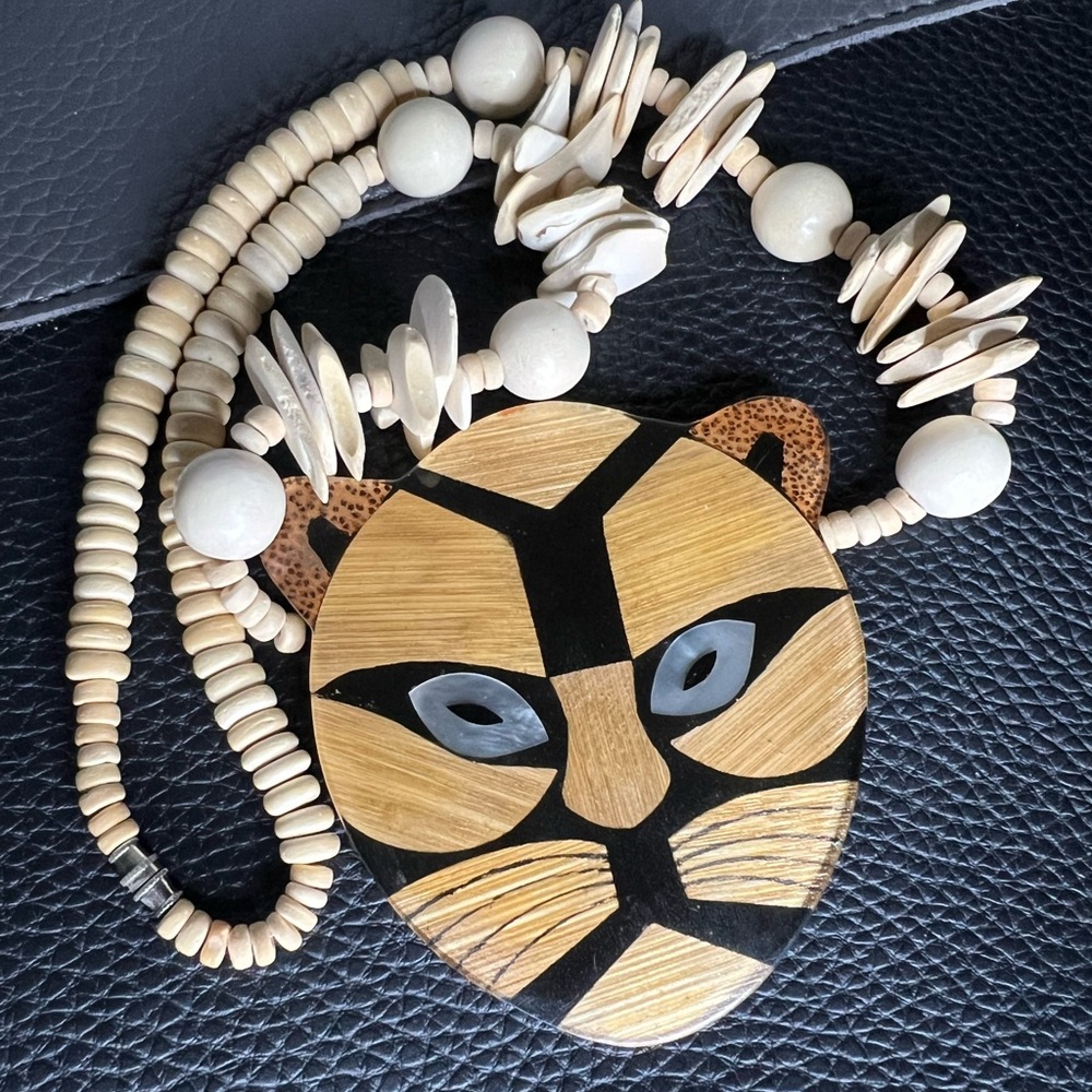 RARE Vintage Lee Sands Style Inlaid Mother Of Pearl LEOPARD Beaded Necklace 24”